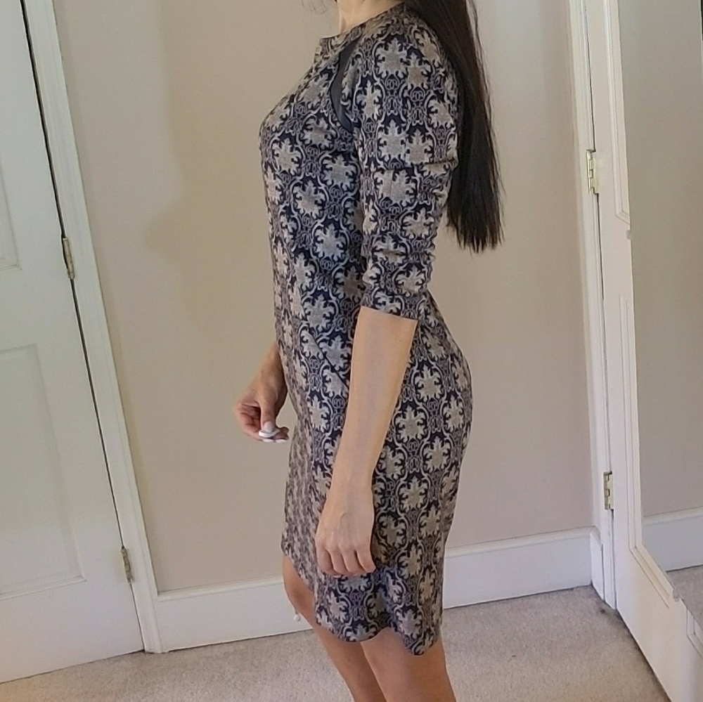 Dress - Picture 5 of 12